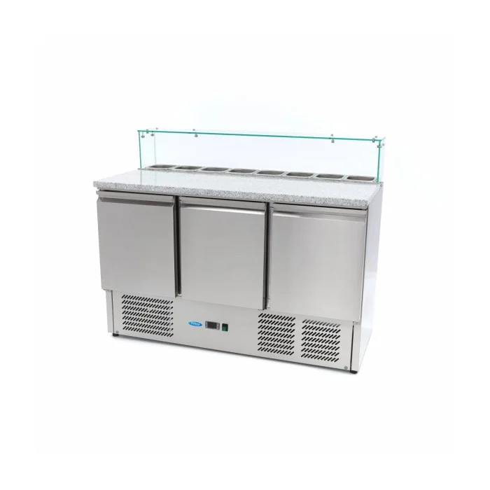Gastro Pizzakühltisch - 137 cm - 3 Türen - Passt 8 x 1/6 GN - inkl. Glasabdeckung – Bild 1
