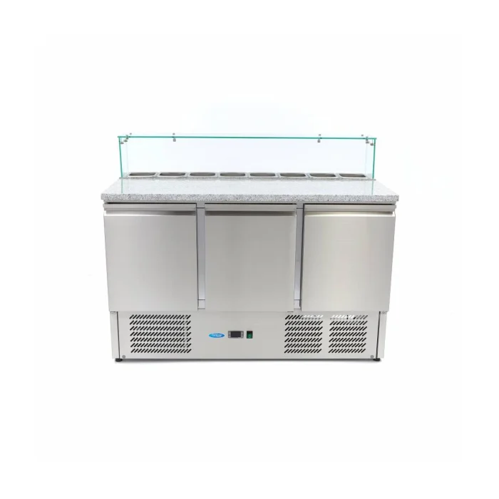 Gastro Pizzakühltisch - 137 cm - 3 Türen - Passt 8 x 1/6 GN - inkl. Glasabdeckung – Bild 3