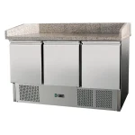 Pizzatisch 3 Türen, mit Unterbaukühlung, 140 x 70 Kühlaufsatz GN1/4 mit Glas – Bild 3